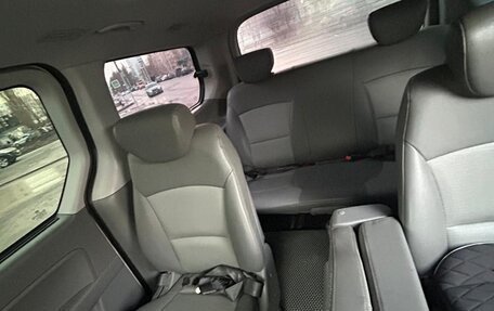 Hyundai Grand Starex Grand Starex I рестайлинг 2, 2010 год, 1 550 000 рублей, 10 фотография