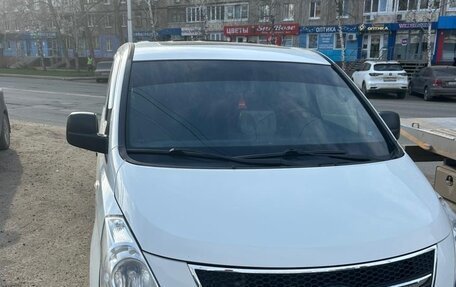 Hyundai Grand Starex Grand Starex I рестайлинг 2, 2010 год, 1 550 000 рублей, 9 фотография