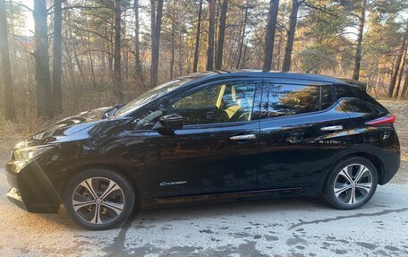Nissan Leaf II, 2017 год, 1 420 000 рублей, 2 фотография