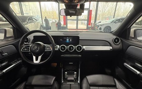 Mercedes-Benz GLB, 2021 год, 2 700 000 рублей, 10 фотография