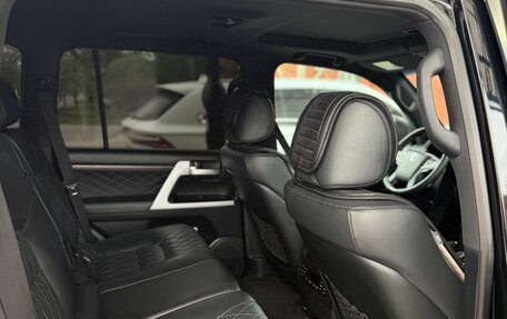 Toyota Land Cruiser 200, 2017 год, 6 000 000 рублей, 5 фотография