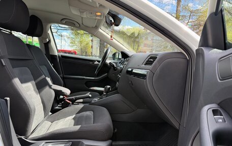 Volkswagen Jetta VI, 2017 год, 1 300 000 рублей, 20 фотография