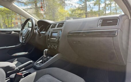 Volkswagen Jetta VI, 2017 год, 1 300 000 рублей, 21 фотография