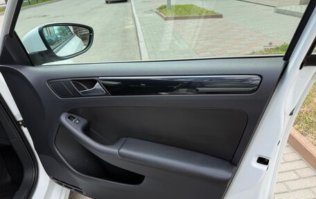 Volkswagen Jetta VI, 2017 год, 1 300 000 рублей, 28 фотография