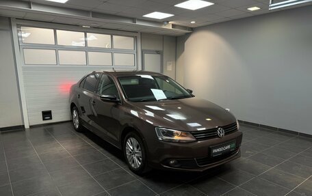 Volkswagen Jetta VI, 2014 год, 1 070 000 рублей, 3 фотография