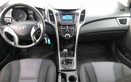 Hyundai i30 II рестайлинг, 2013 год, 925 000 рублей, 11 фотография