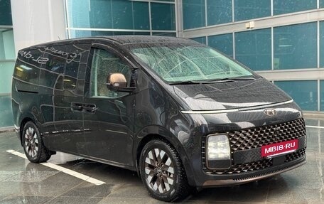 Hyundai Staria, 2021 год, 5 800 000 рублей, 2 фотография