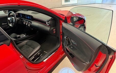 Mercedes-Benz CLA, 2019 год, 3 050 000 рублей, 34 фотография