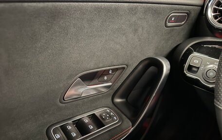 Mercedes-Benz CLA, 2019 год, 3 050 000 рублей, 29 фотография