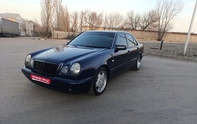 Mercedes-Benz E-Класс, 1999 год, 600 000 рублей, 1 фотография