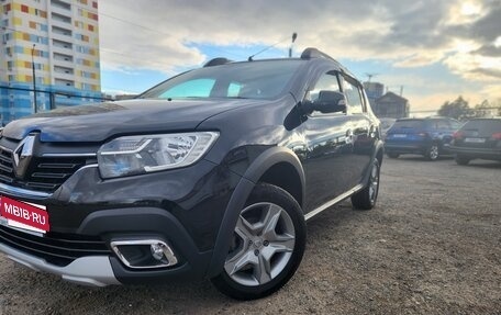 Renault Sandero II рестайлинг, 2021 год, 1 350 000 рублей, 1 фотография