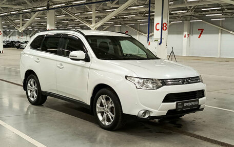 Mitsubishi Outlander III рестайлинг 3, 2013 год, 1 199 000 рублей, 7 фотография