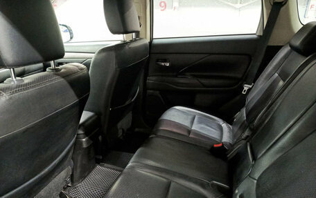 Mitsubishi Outlander III рестайлинг 3, 2013 год, 1 199 000 рублей, 16 фотография