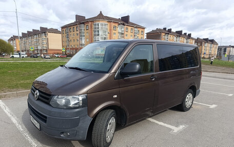 Volkswagen Caravelle T5, 2012 год, 2 200 000 рублей, 3 фотография