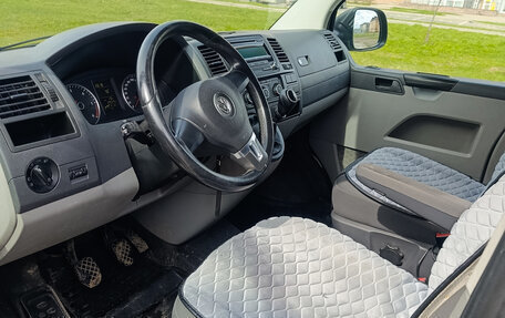 Volkswagen Caravelle T5, 2012 год, 2 200 000 рублей, 10 фотография