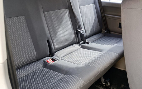 Volkswagen Caravelle T5, 2012 год, 2 200 000 рублей, 12 фотография