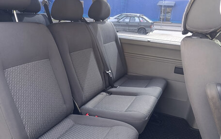 Volkswagen Caravelle T5, 2012 год, 2 200 000 рублей, 11 фотография