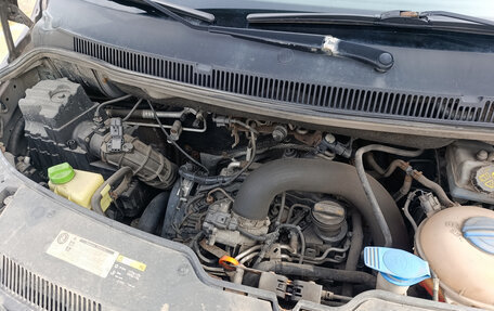 Volkswagen Caravelle T5, 2012 год, 2 200 000 рублей, 14 фотография