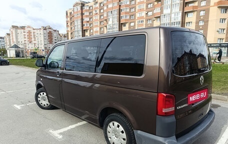 Volkswagen Caravelle T5, 2012 год, 2 200 000 рублей, 5 фотография