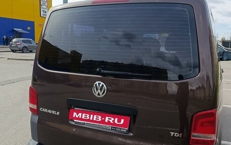 Volkswagen Caravelle T5, 2012 год, 2 200 000 рублей, 4 фотография