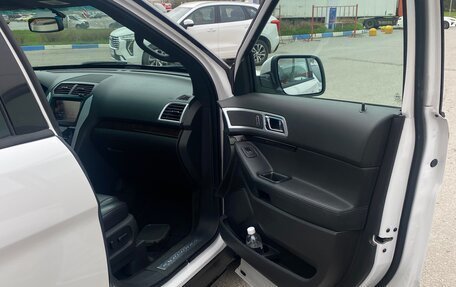 Ford Explorer VI, 2013 год, 2 200 000 рублей, 7 фотография