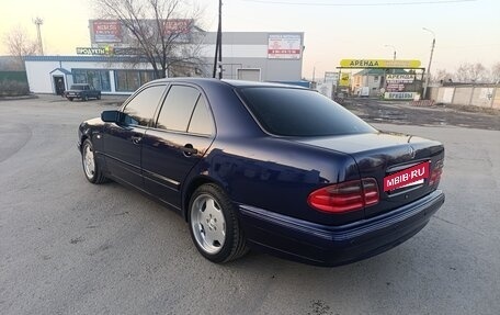 Mercedes-Benz E-Класс, 1999 год, 600 000 рублей, 6 фотография