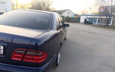 Mercedes-Benz E-Класс, 1999 год, 600 000 рублей, 10 фотография