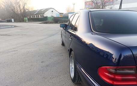 Mercedes-Benz E-Класс, 1999 год, 600 000 рублей, 9 фотография