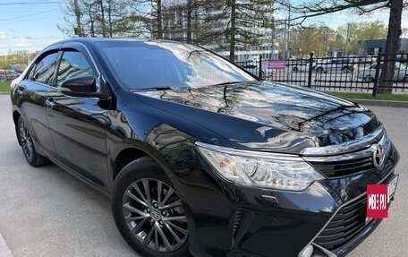 Toyota Camry, 2017 год, 2 400 000 рублей, 5 фотография