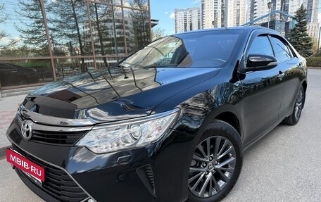 Toyota Camry, 2017 год, 2 400 000 рублей, 3 фотография