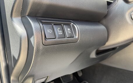 Toyota Camry, 2017 год, 2 400 000 рублей, 16 фотография