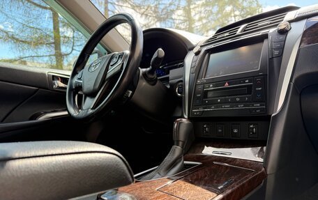 Toyota Camry, 2017 год, 2 400 000 рублей, 20 фотография