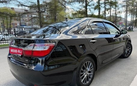 Toyota Camry, 2017 год, 2 400 000 рублей, 4 фотография