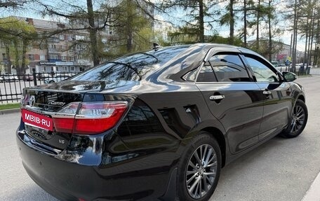 Toyota Camry, 2017 год, 2 400 000 рублей, 8 фотография