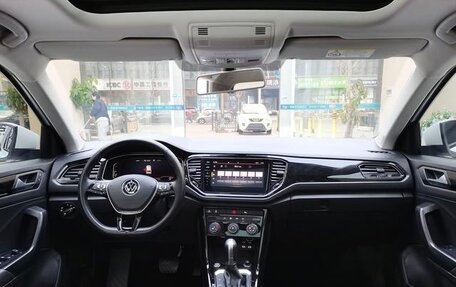 Volkswagen T-Roc I, 2022 год, 2 150 000 рублей, 7 фотография