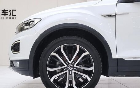 Volkswagen T-Roc I, 2022 год, 2 150 000 рублей, 14 фотография