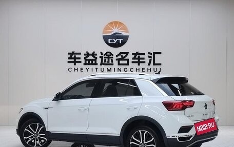 Volkswagen T-Roc I, 2022 год, 2 150 000 рублей, 3 фотография