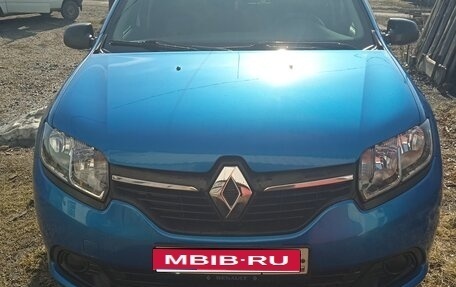 Renault Logan II, 2015 год, 750 000 рублей, 1 фотография