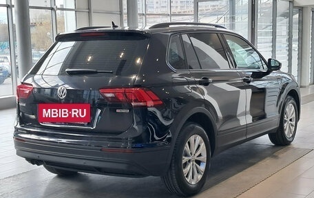 Volkswagen Tiguan II, 2020 год, 3 104 000 рублей, 9 фотография
