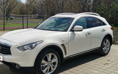Infiniti QX70, 2016 год, 2 250 000 рублей, 2 фотография