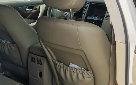 Infiniti QX70, 2016 год, 2 250 000 рублей, 8 фотография