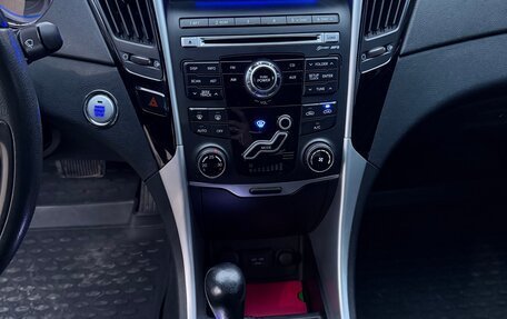 Hyundai Sonata VI, 2011 год, 1 000 000 рублей, 14 фотография