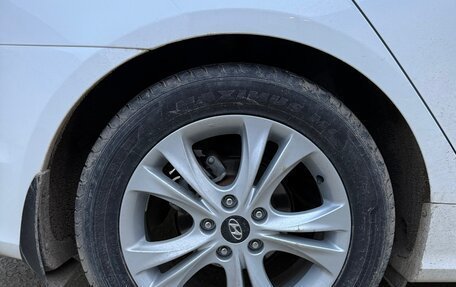 Hyundai Sonata VI, 2011 год, 1 000 000 рублей, 31 фотография