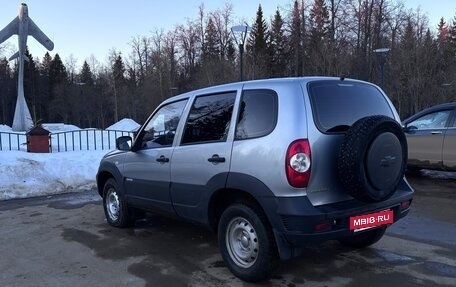 Chevrolet Niva I рестайлинг, 2014 год, 580 000 рублей, 3 фотография