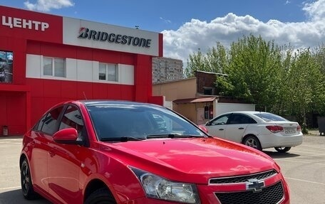 Chevrolet Cruze II, 2009 год, 670 000 рублей, 2 фотография