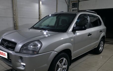 Hyundai Tucson III, 2008 год, 699 000 рублей, 2 фотография