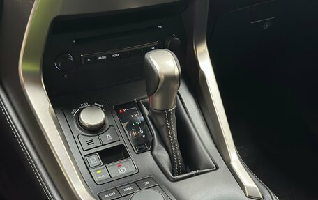 Lexus NX I, 2016 год, 3 390 000 рублей, 30 фотография