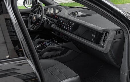 Porsche Cayenne III, 2026 год, 32 900 000 рублей, 38 фотография