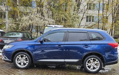 Mitsubishi Outlander III рестайлинг 3, 2015 год, 1 700 000 рублей, 6 фотография