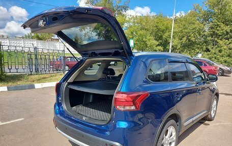 Mitsubishi Outlander III рестайлинг 3, 2015 год, 1 700 000 рублей, 34 фотография